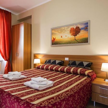 רומא B&B Colosseum Rooms מראה חיצוני תמונה