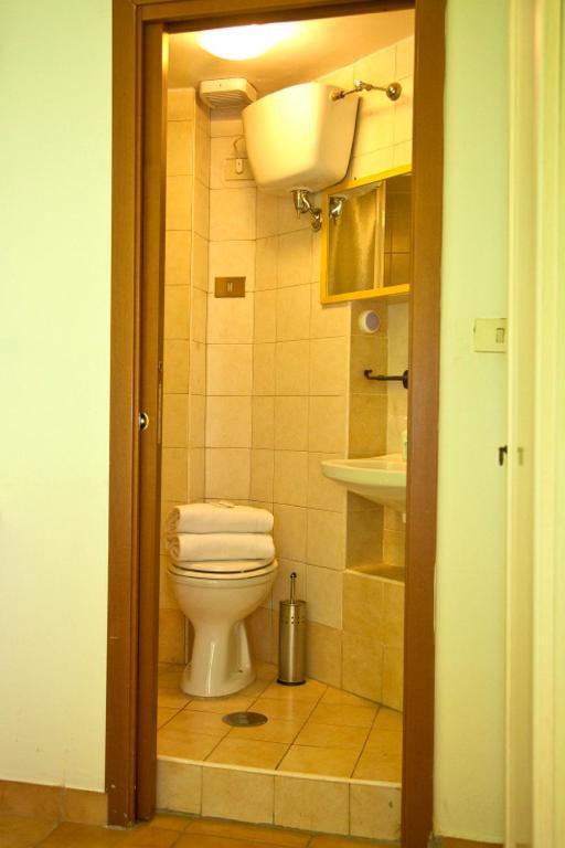 רומא B&B Colosseum Rooms מראה חיצוני תמונה