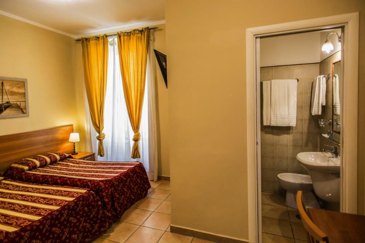 רומא B&B Colosseum Rooms מראה חיצוני תמונה